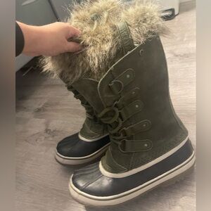 Sorel Faux Fur Lined Winter Snow Boots